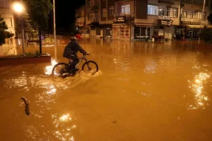 Bolu’nun Mengen ilçesi sular altında kaldı