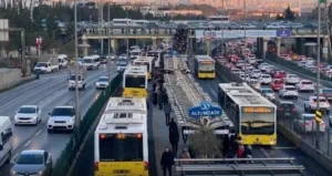 Arife günü ve bayramda toplu taşıma fiyatsız mi olacak? Kurban Bayramı tatilinde otobüs, metro, metrobüs, vapur, Marmaray parasız mı?