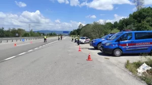 Bolu’da tatil dönüş trafiği havadan denetlendi