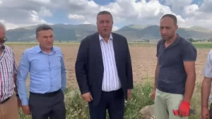 CHP’li Gürer’e Konuşan Patates Üreticisi: “Çiftçilik Yapmak Zorlaştı. Gübre, Maliyet, Mazot Hepsi Belimizi Büküyor”