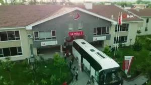 Edirne’de yakalanan 260 göçmen hudut dışı edilmek üzere İstanbul’a gönderildi