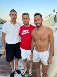 Hakan Çalhanoğlu ve Merih Demiral aileleriyle birlikte Kekova Adası’nda tatil yaptı