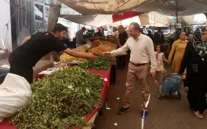 Lider Kılınç, pazar esnafını ziyaret etti