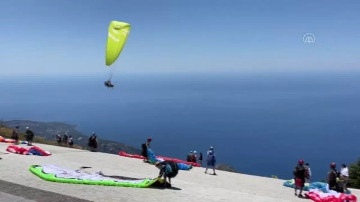 Base jump (serbest düşüş)