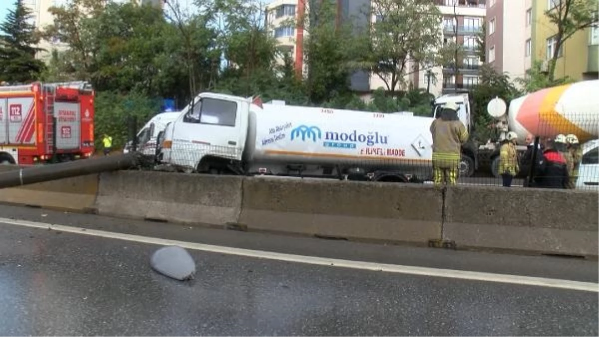 KARTAL’da mazot yüklü tanker ile beton mikseri çarpıştı