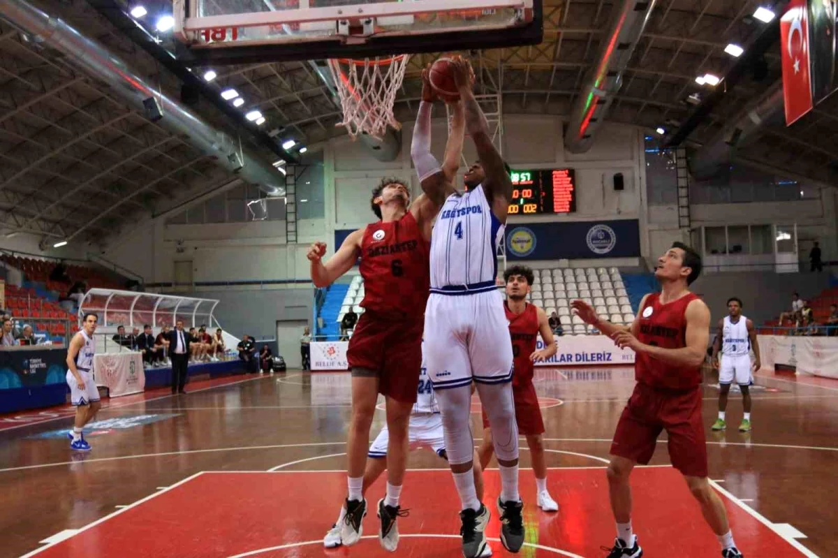 Kocaeli Büyükşehir Belediye Kağıtspor Gaziantep Basketbol’a mağlup oldu