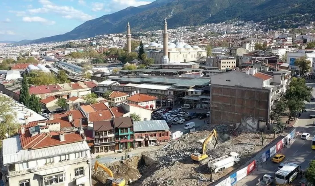 Bursa'da, saatteki suratı 70