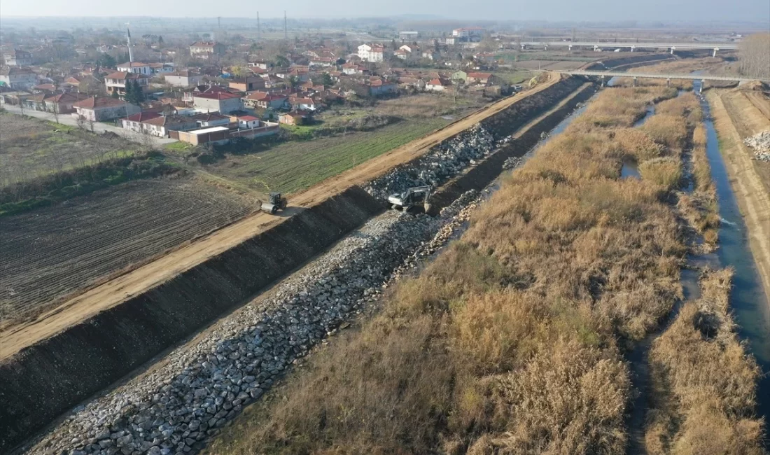 Edirne'den geçen Meriç Irmağı'nda