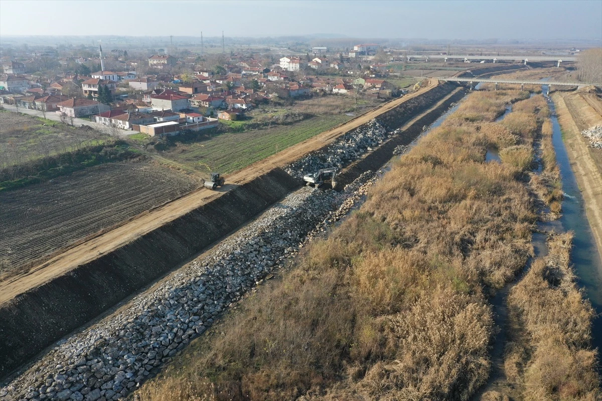 Edirne’de Kanal Edirne seddeleri güçlendiriliyor