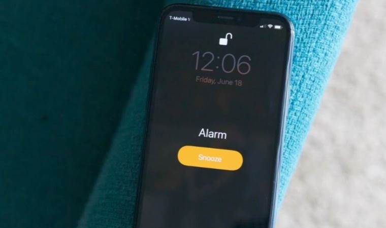 iPhone’lara neler oluyor? Alarm her sabah tıpkı saatte çalıyor