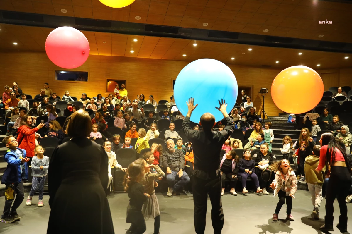 Antalya’da Öğrenciler İçin Tiyatro Şenlikleri Düzenleniyor