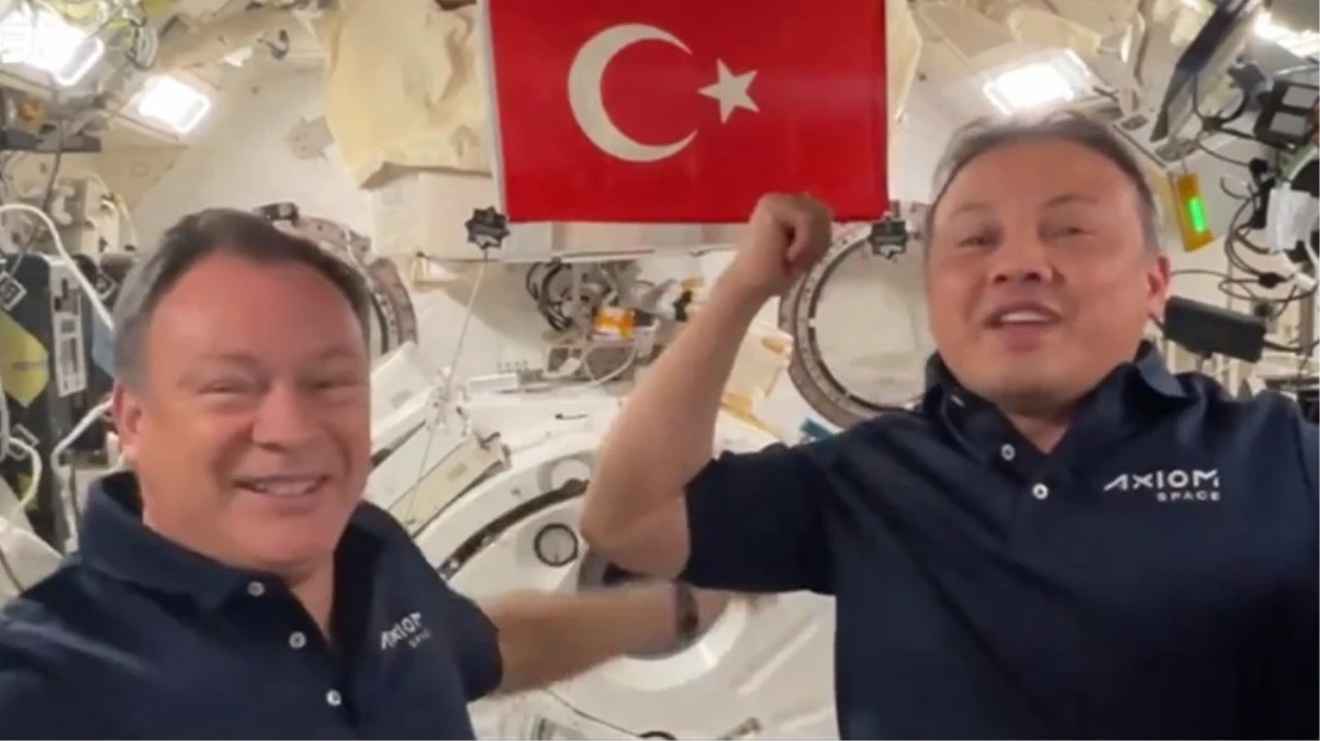 Birinci Türk Astronot Alper Gezeravcı uzaya hangi özel eşyaları götürdü? Karşılığı bir sefer daha gururlandırdı