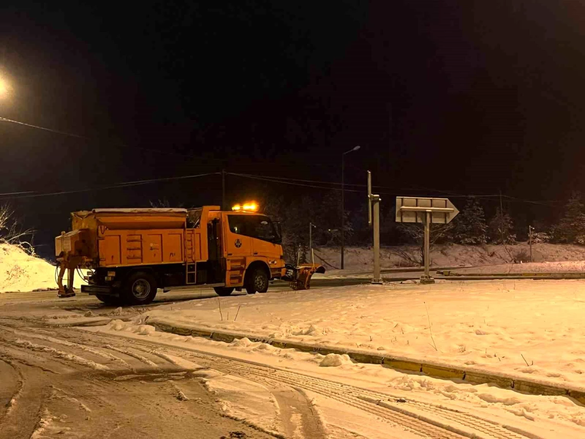 Bolu Dağı Geçişinde Kar Yağışı Başladı