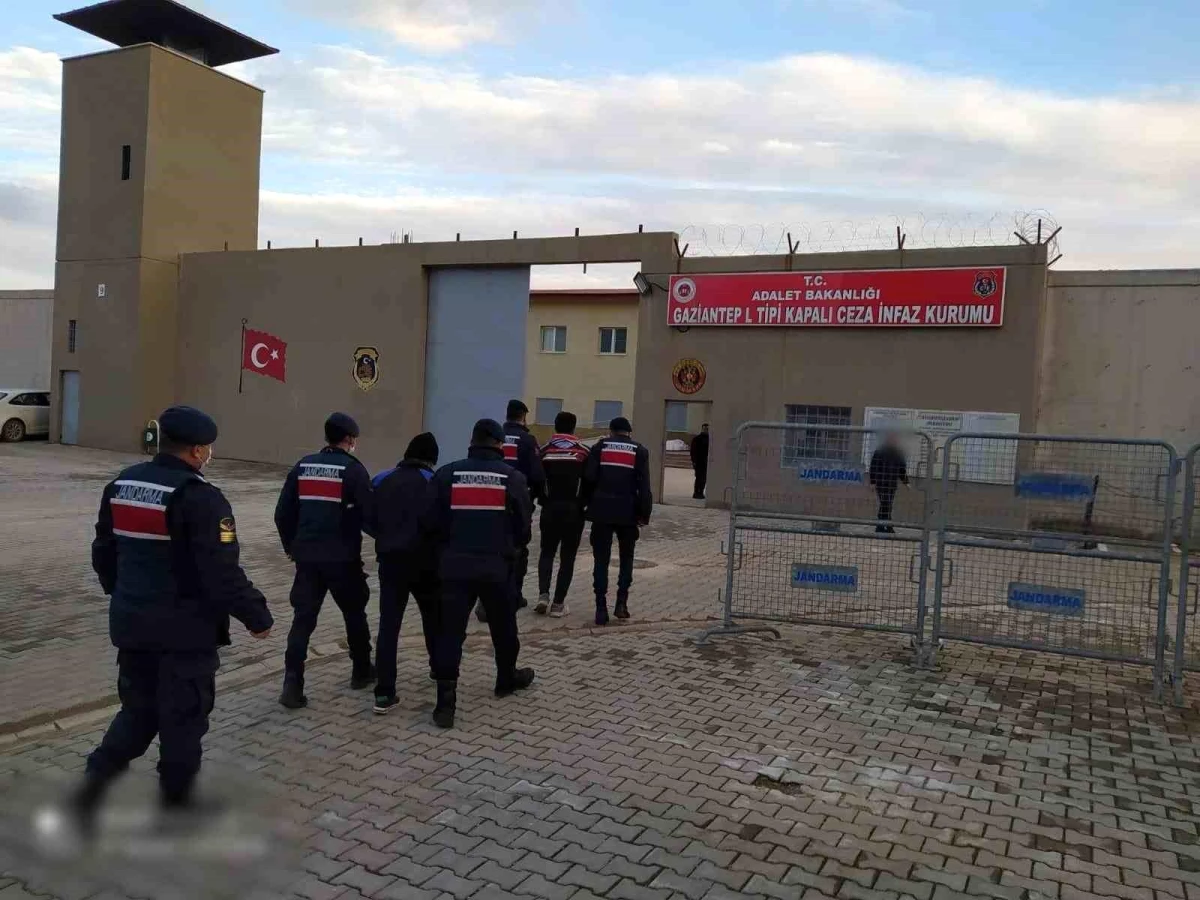 Gaziantep’te Kaçak Göçmen Organizatörlerine Operasyon: 47 Kişi Yakalandı