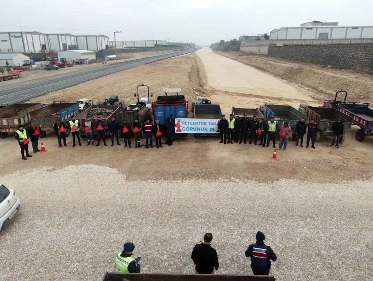 Gaziantep’te traktör şoförlerine inançlı tarım eğitimi verildi