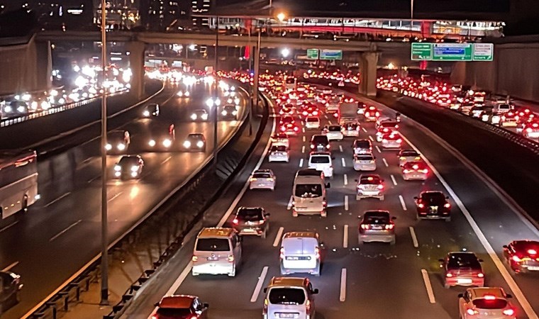 İstanbul’da trafik yoğunluğu yüzde 90’a ulaştı