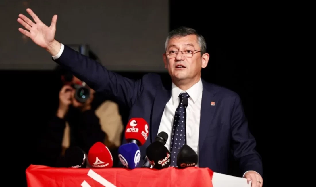 CHP Genel Lideri Özgür