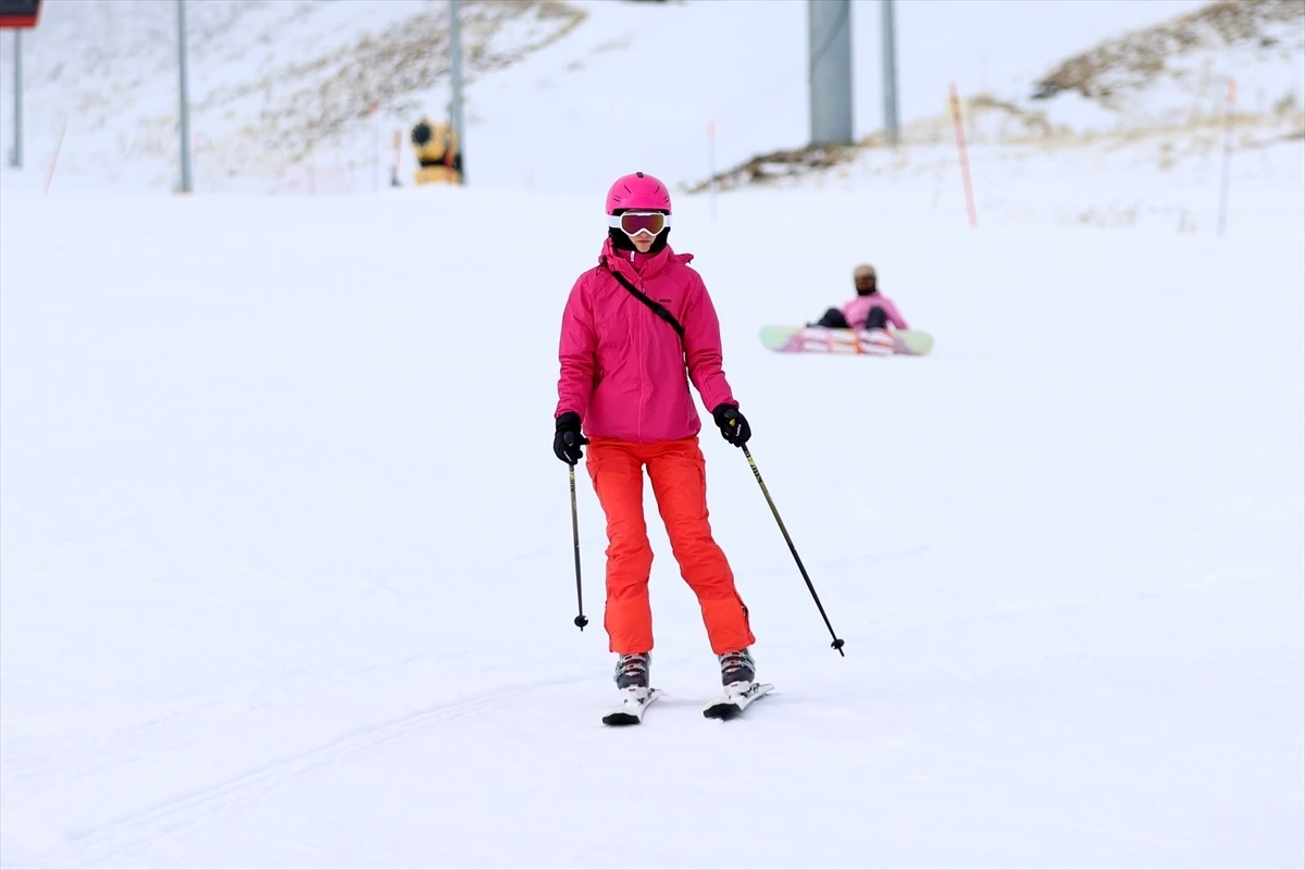 2024 kayak merkezlerinin kar kalınlığı ne kadar? Uludağ, Erzurum, Erciyes’te kar durumu!