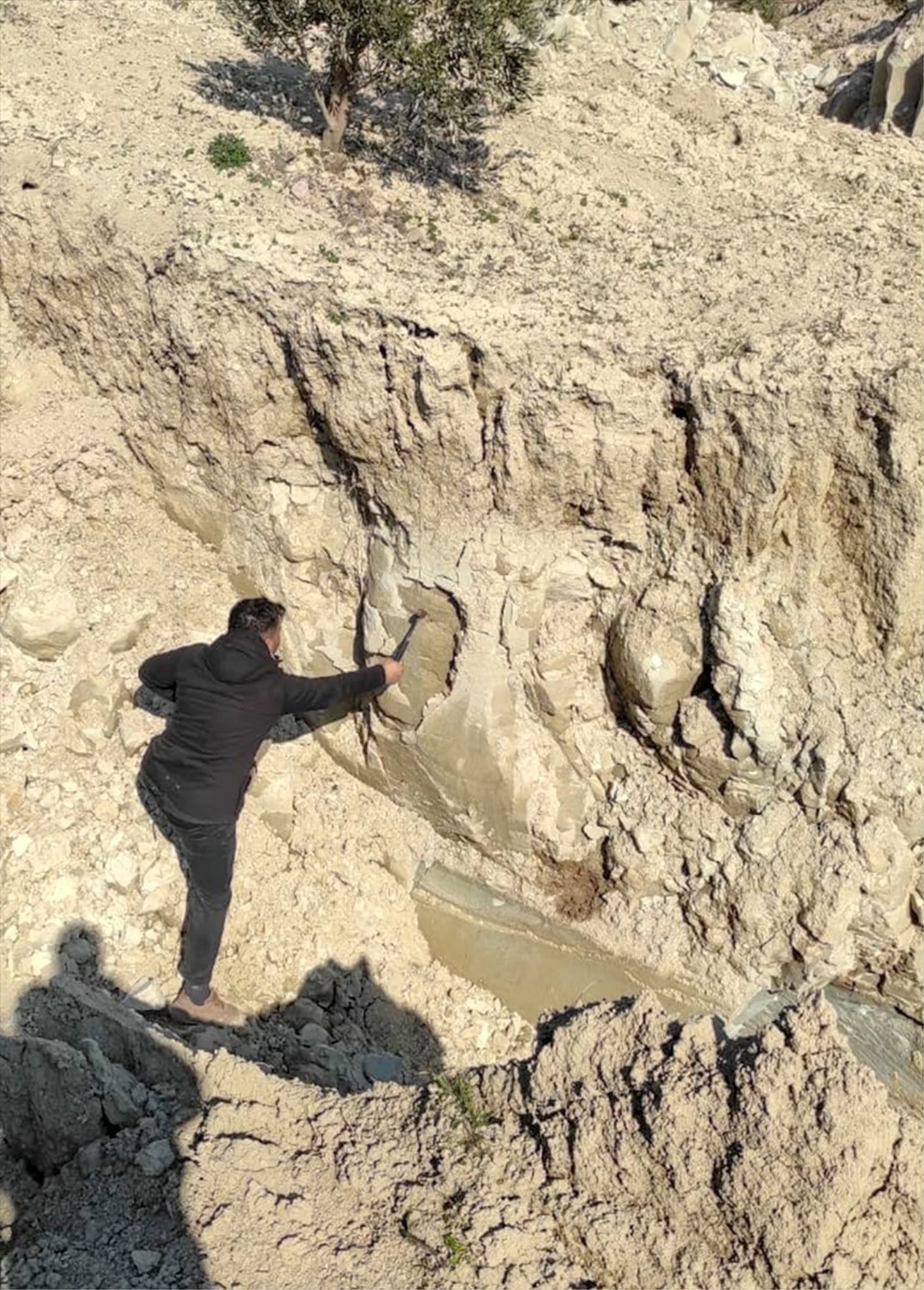 Adıyaman’da zelzele sonrası taban inceleniyor