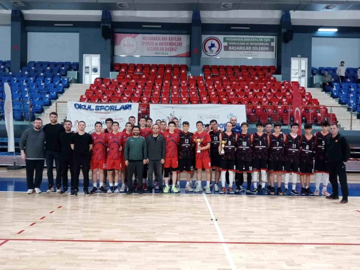 Düzce Basket Gençlik Spor Kulübü U18 Basketbol Mahallî Ligi Şampiyonu