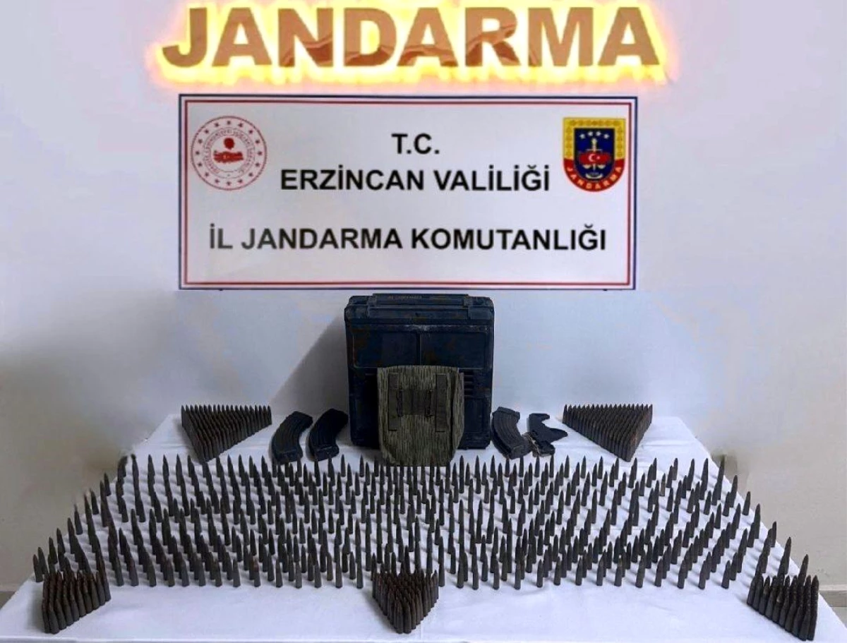 Erzincan’da Jandarma Operasyonunda Bin 96 Adet Kaleşnikof Mermisi Ele Geçirildi