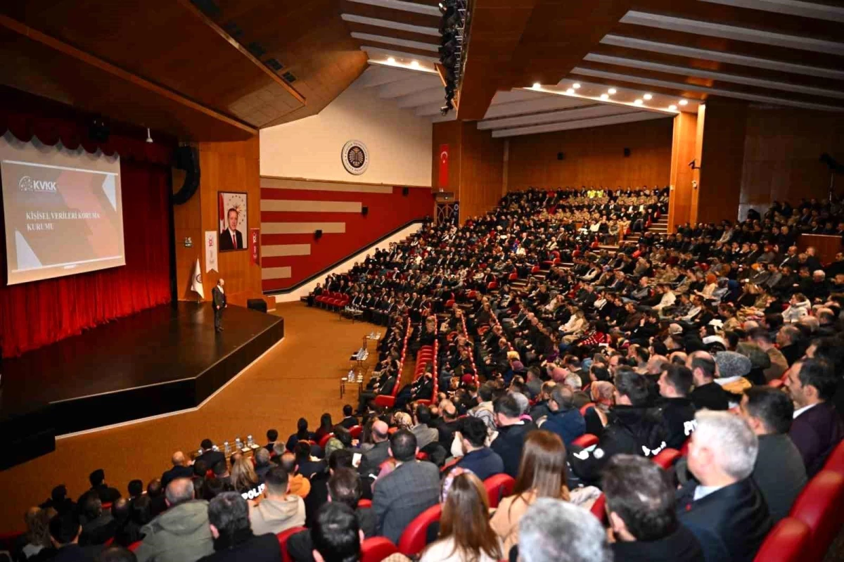 Erzurum Valiliği ‘Kişisel Bilgilerin Korunması’ semineri düzenledi