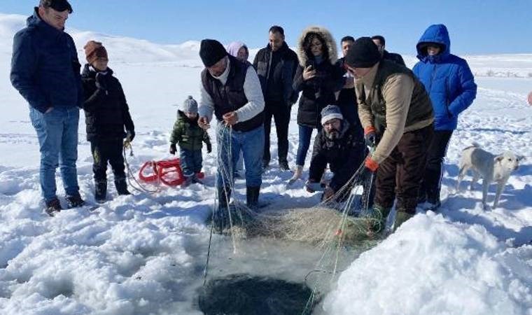 Eskimo prosedürü ile yakalıyorlar! Kilosunu 100 liradan satıyorlar…