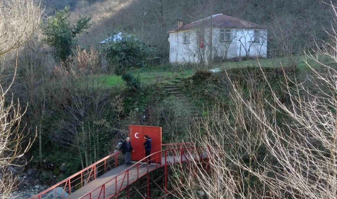 Giresun’da köprüye demir kapı takıldı