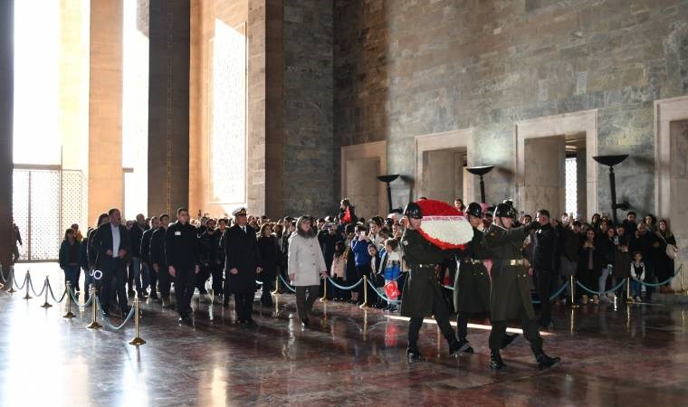 HKP’den Anıtkabir’e ziyaret: Şeriat naralarına inat laikliği savunmaya devam edeceğiz!