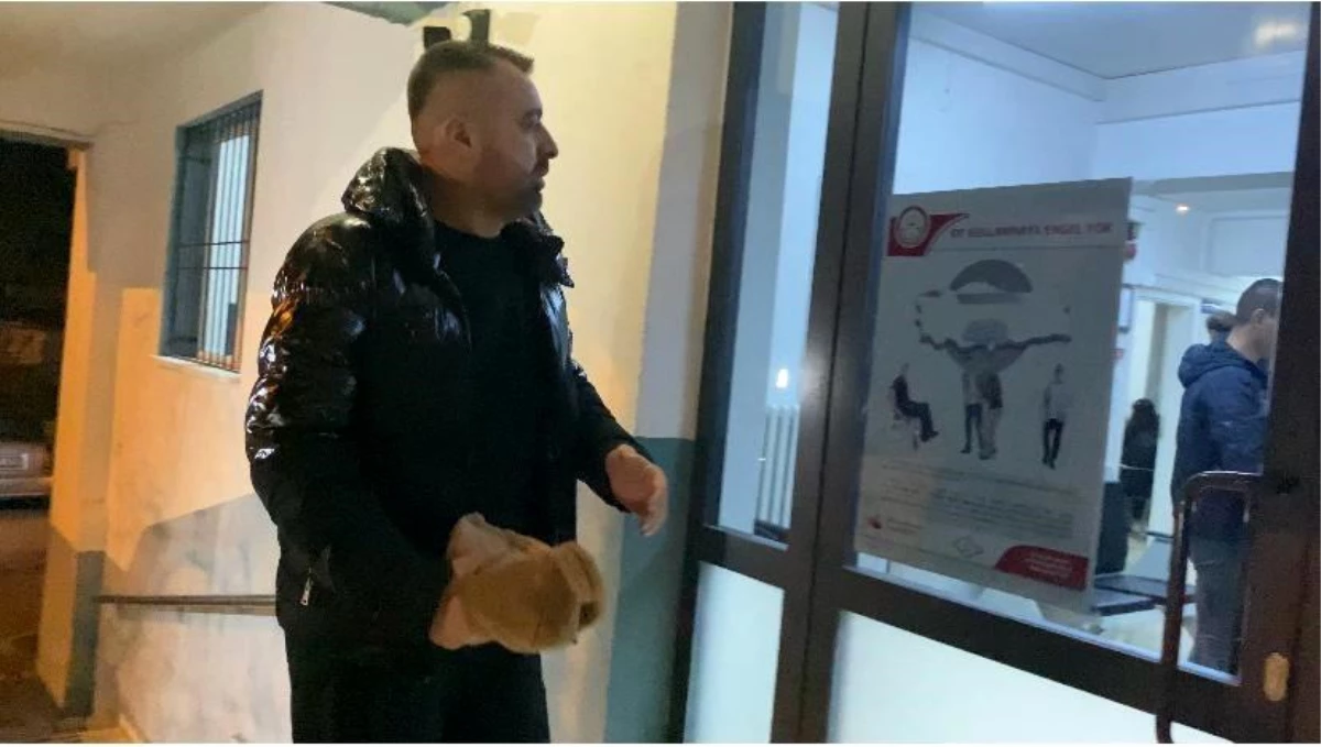 Isparta’da Taksi Sürücüsü Unutulan Çantayı Polise Teslim Etti