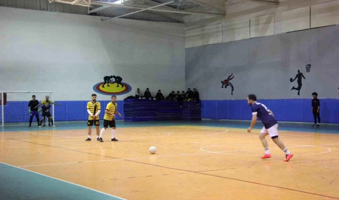 Bitlis’te düzenlenen Futsal Turnuvası sona erdi