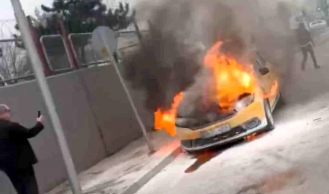 Bursa’da Ticari Taksi Motorunda Çıkan Yangın Büyük Hasara Yol Açtı