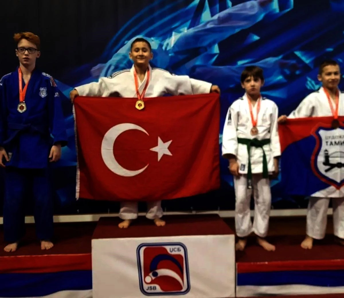 Düzce Judo Kadrosu Sırbistan’da 6 Madalya Kazandı