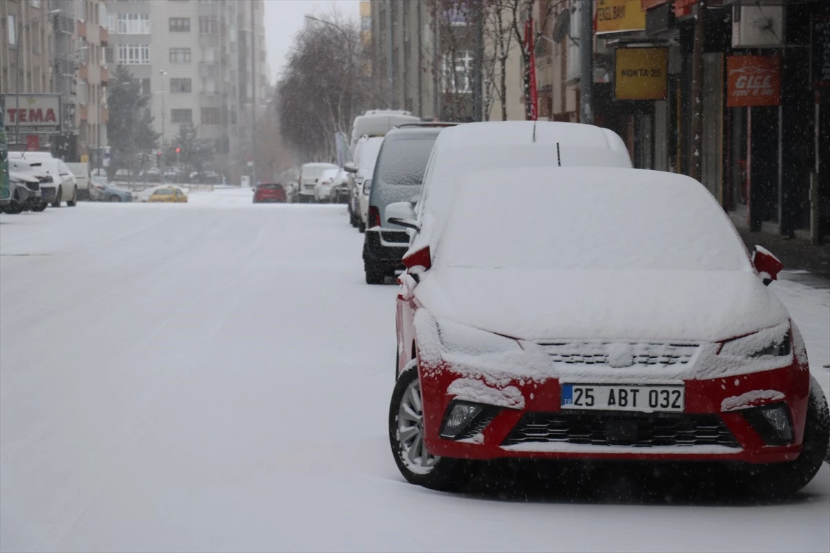 Erzurum ve Kars’ta Kar Yağışı Tesirli Oldu