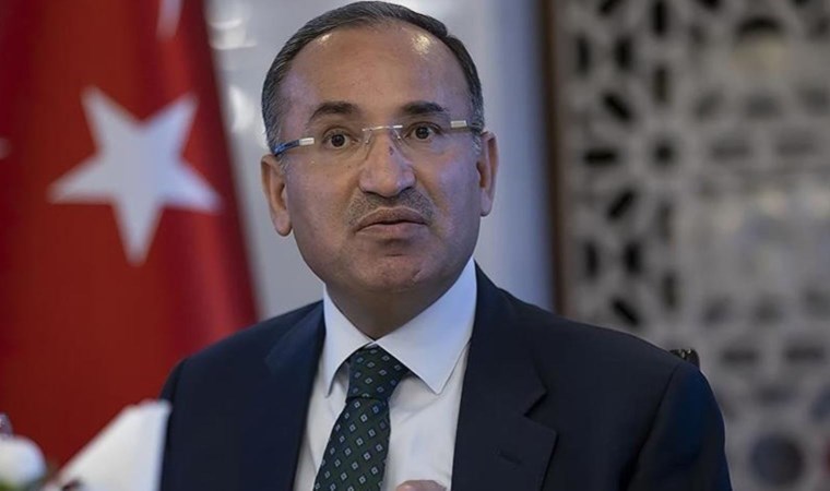 Eski Adalet Bakanı Bekir Bozdağ: “Seçimlerin yenilenmesi halinde Erdoğan’ın üçüncü sefer aday olması anayasal hakkıdır”