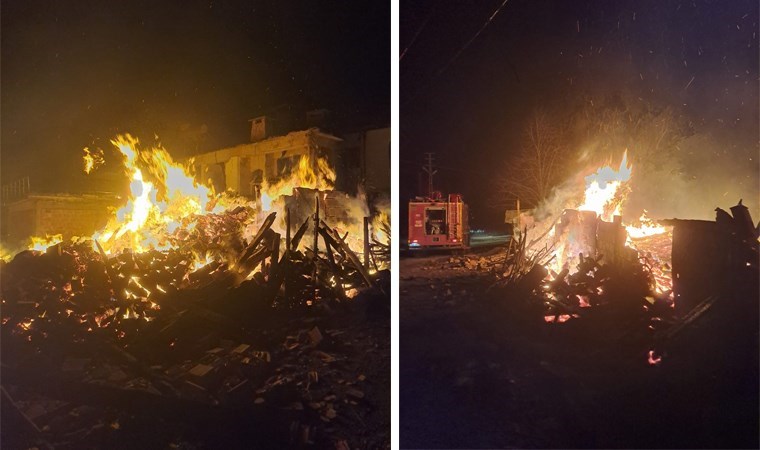 Kastamonu’da korkutan anlar: Buzdolabı patladı, iki konut yandı!