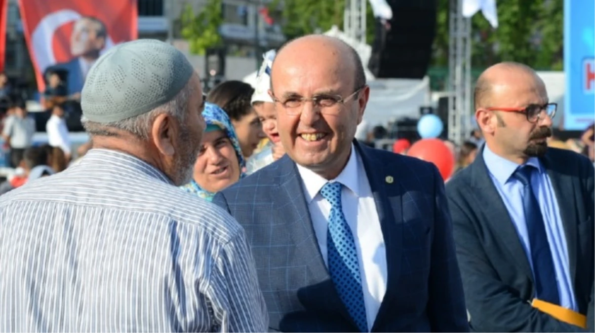 Selahattin Ekicioğlu kimdir? CHP Kırşehir Belediye Lider Adayı Selahattin Ekicioğlu kaç yaşında, nereli?